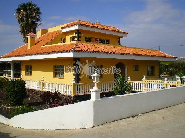 Загородный дом в Buzanada, Arona - 577 500 €