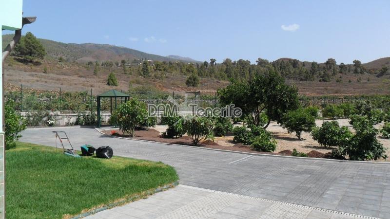 Элитный загородный дом в Charco del Pino, Granadilla - 600 000 €