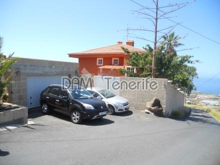 Загородный дом в Los Menores, Adeje - 495 000 €