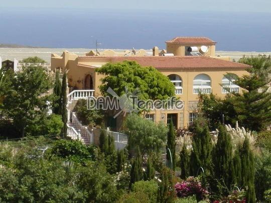 Загородный дом в Villa de Arico, Arico - 598 000 €
